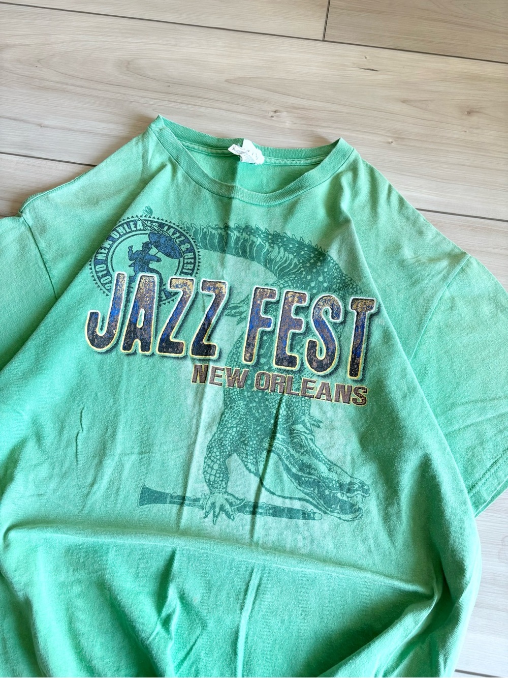 Delta Pro Weight Vintage Green Jazz Fest New Orleans 2010 Men’s Short Sleeve Tee